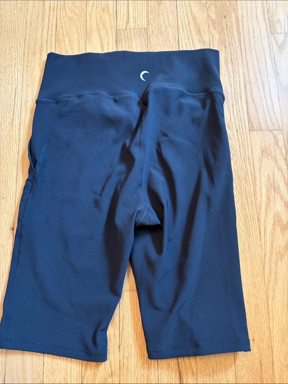 Zyia biker shorts with pocket sz medium - Picture 3 of 3